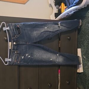 Gap Distressed skinny Jeans